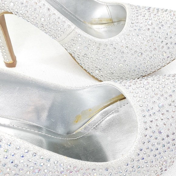 Flourish Silver Rhinestone Covered Heels Size 10 wedding holiday heels - Picture 9 of 10